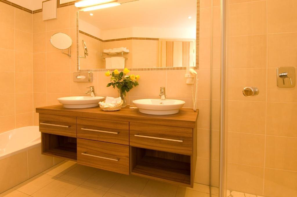 Hotel Alpen Residence Ервальд Номер фото